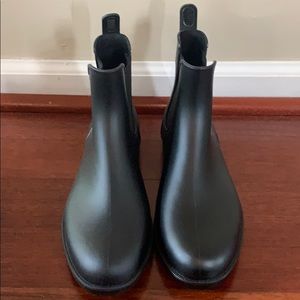 Black ankle rain boots 8.5